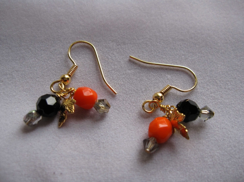 Zigzag Orange And Black with Leaves