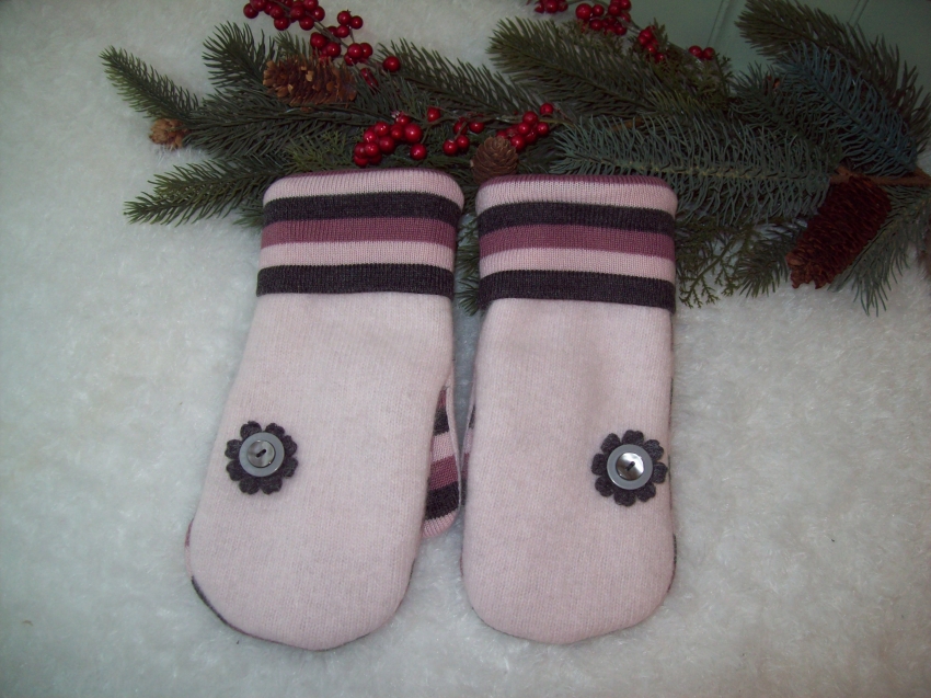 Black Jack Angora Wool Mitten